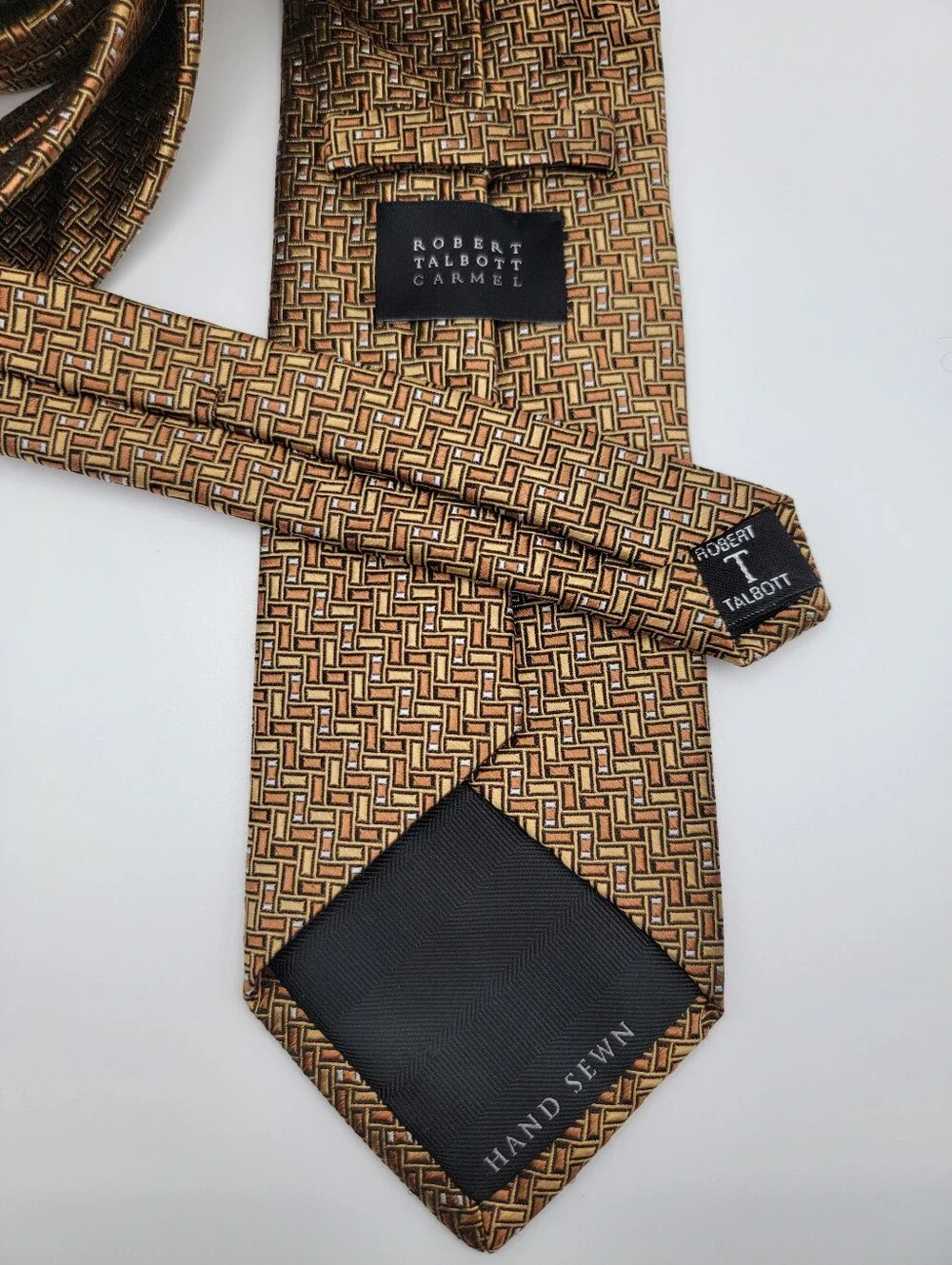 Robert Talbott Carmel Hand Sewn Silk Tie Medallion Gold Black USA
